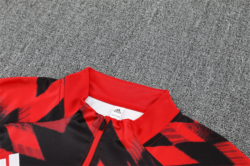 Manchester United Training Tracksuits 25/26 Football Kit product image 3