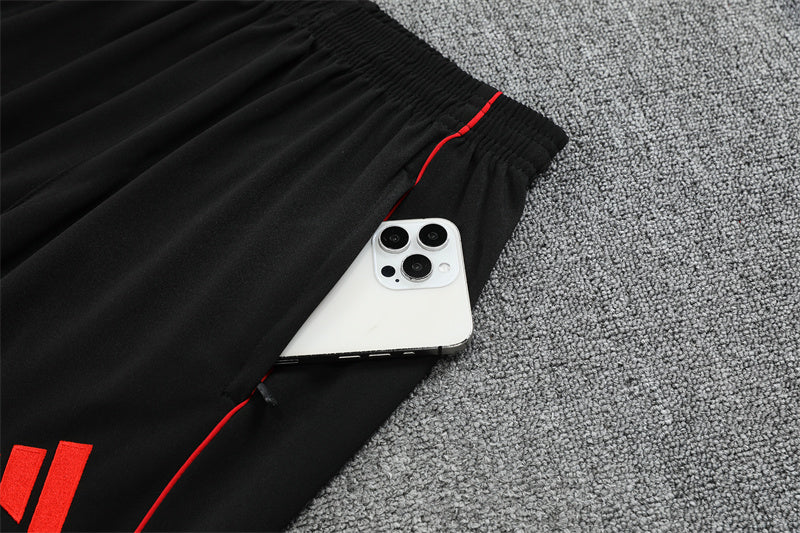 Manchester United Training Tracksuits 25/26 Football Kit product image 11