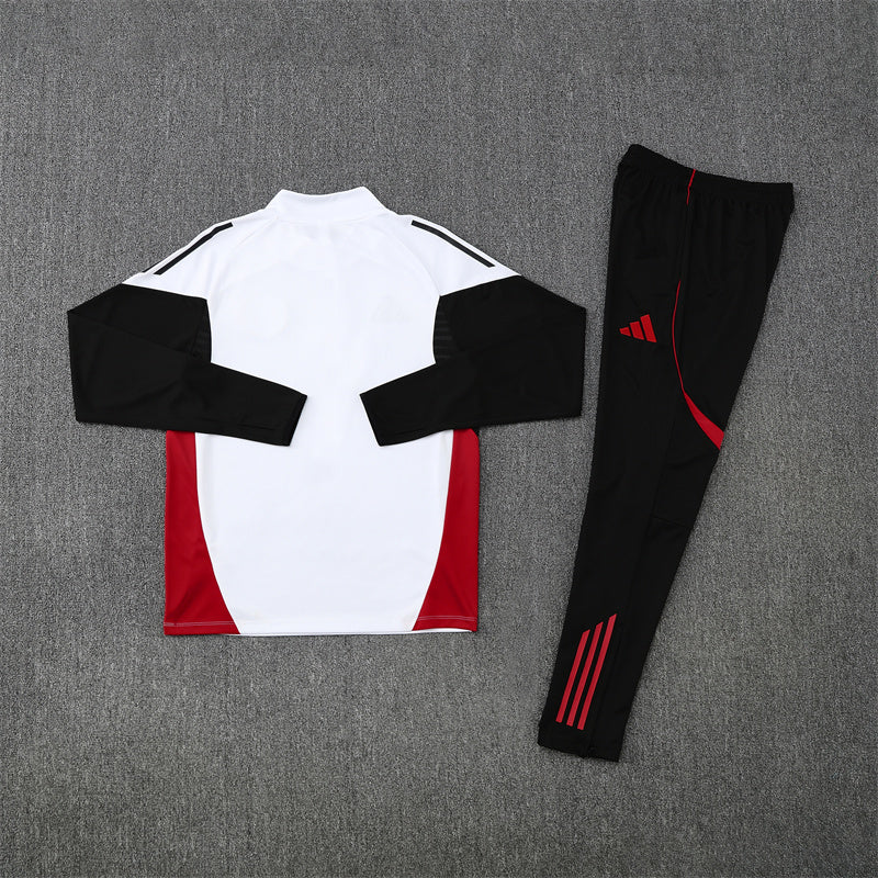Manchester United Training Tracksuits 25/26 Football Kit product image 13