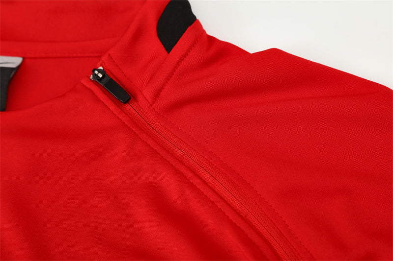 Retro Manchester United Training Tracksuits 2002-03 product image 12