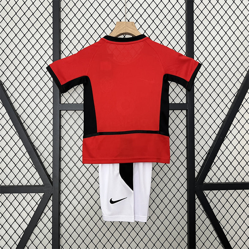 Retro Kids Manchester United Home Jersey 02/04 product image 5