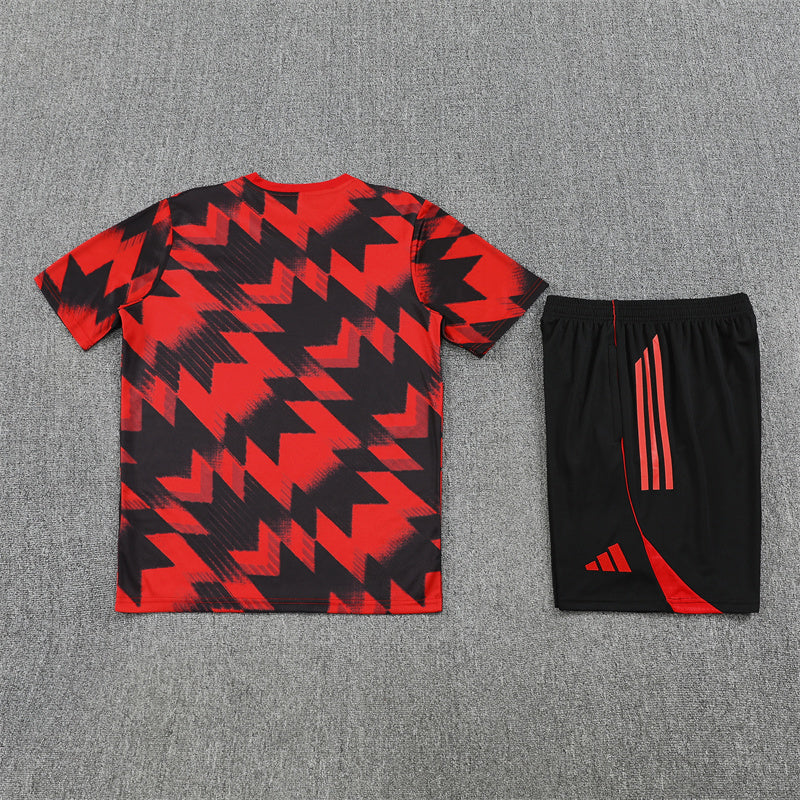 Manchester United Training Tracksuits 25/26 Football Kit product image 3