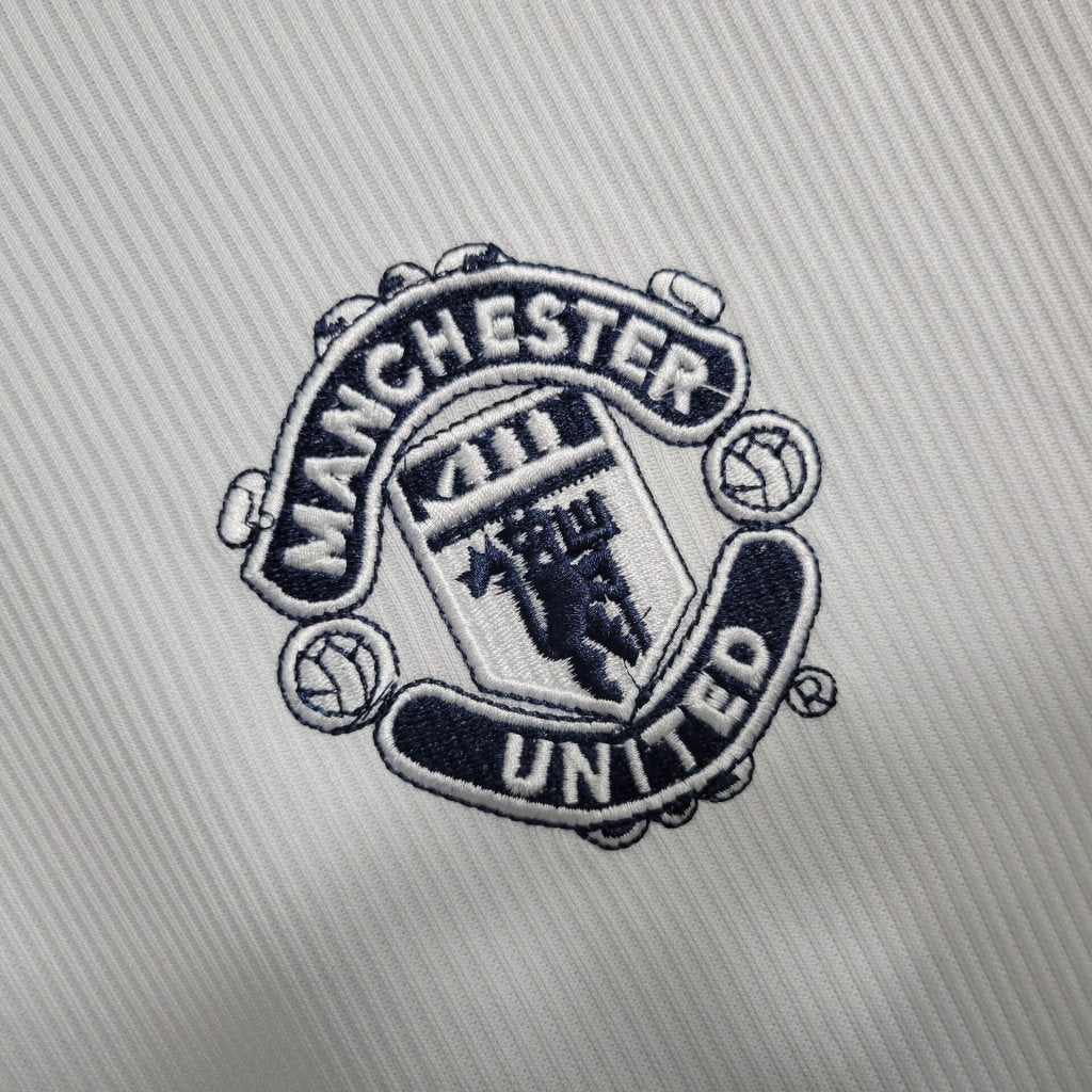 Manchester United Jersey Away Kit 99/00 Retro Long Sleeves product image 5