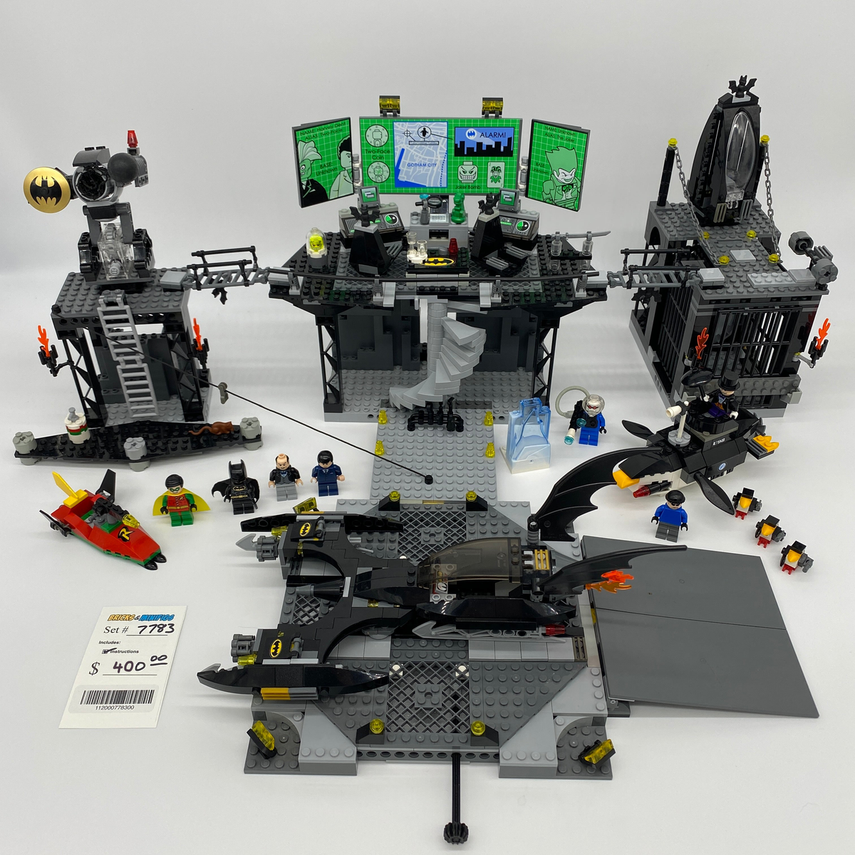7783 The Batcave: The Penguin and Mr. Freeze's Invasion (U) product image 1, provided for visual reference and product