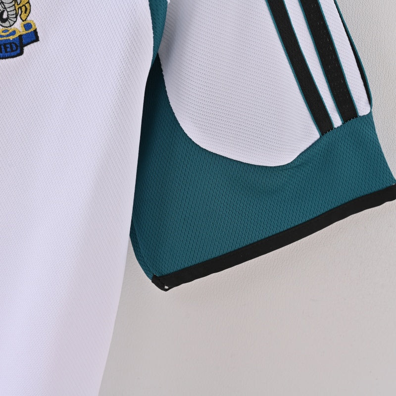 Retro Newcastle United Jersey 1999-00 Away Football Kit product image 6