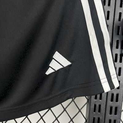 Manchester United Shorts 25/26 Home Black Football Kit product image 4