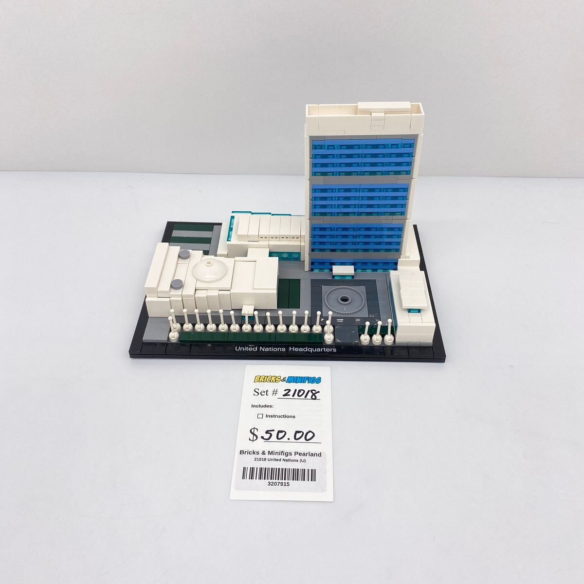 21018 United Nations Headquarters (U) product image 1, provided for visual reference and product detail review