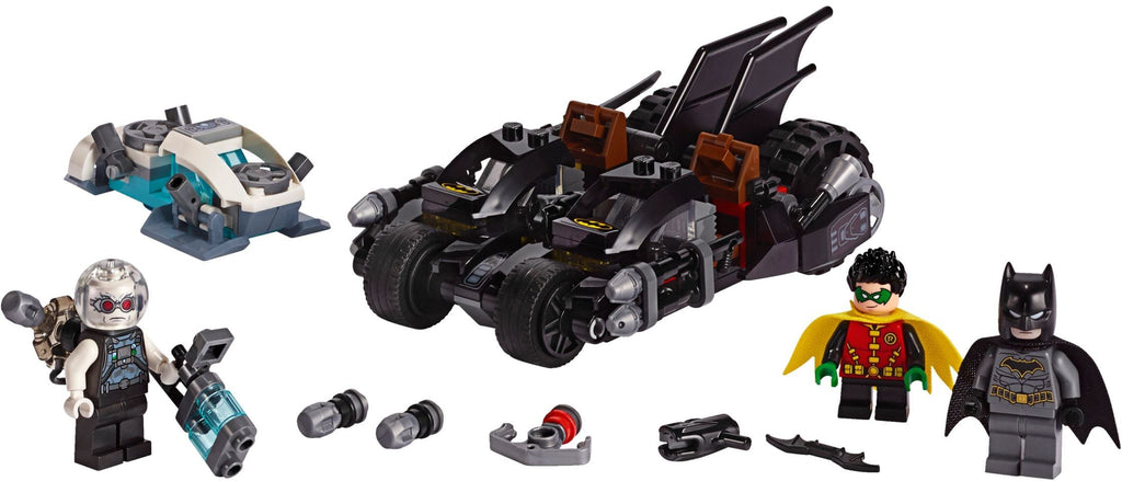 76118 LEGO Mr. Freeze Batcycle Battle product image 3, provided for visual reference and product detail review