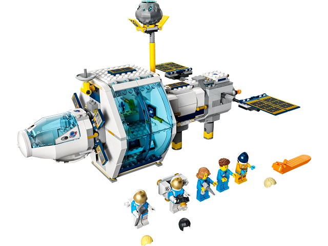 60349 Lunar Space Station product image 3, provided for visual reference and product detail review