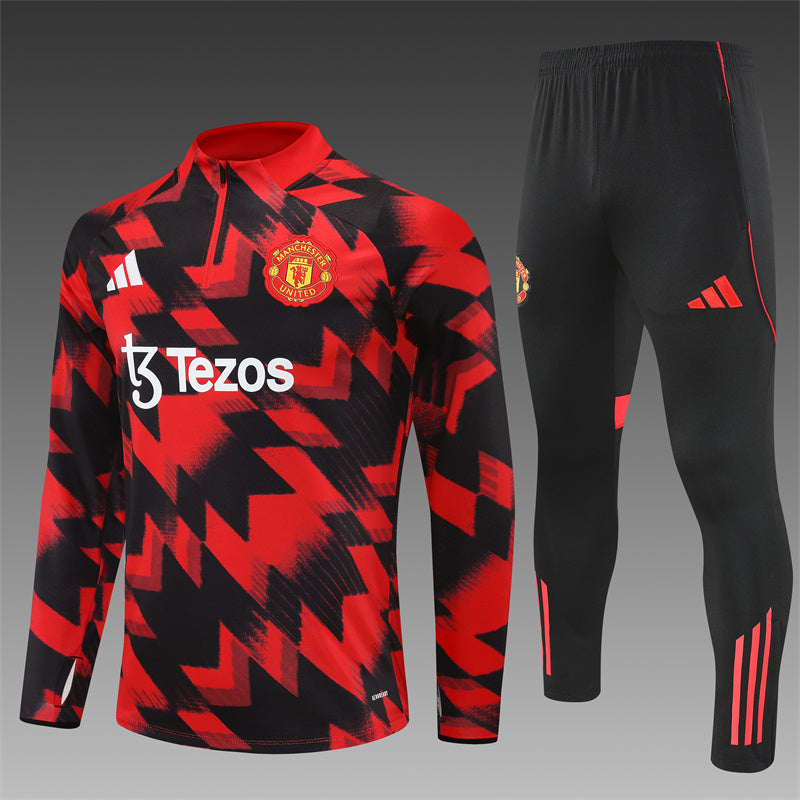 Manchester United Training Tracksuits 25/26 Football Kit product image 1