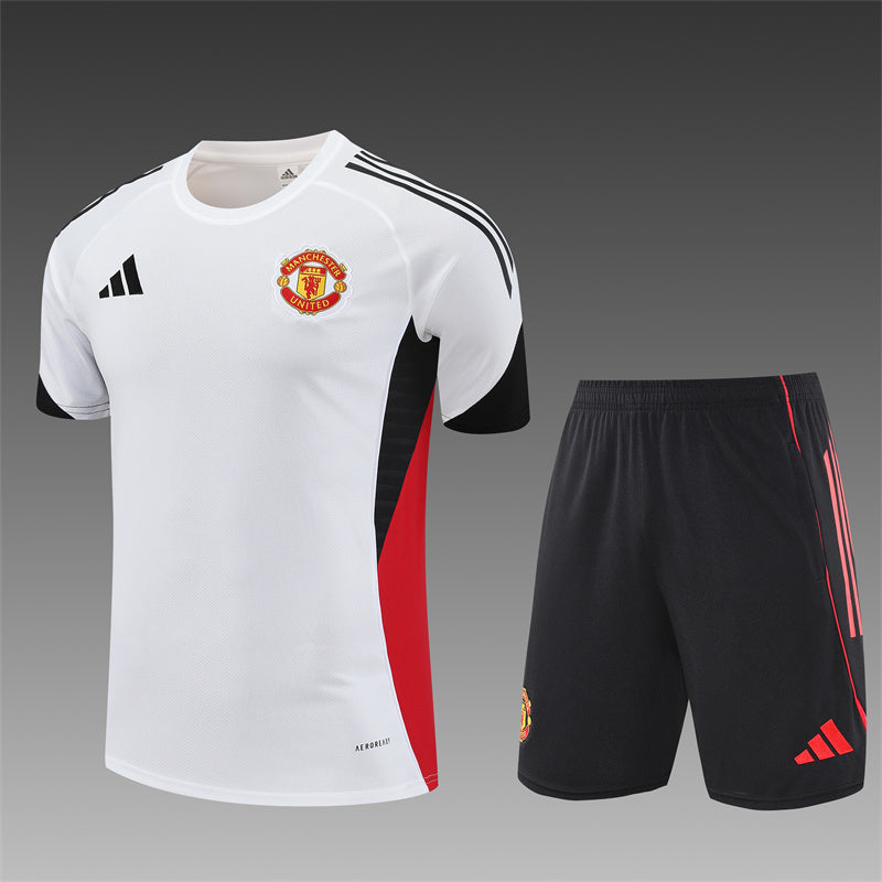 Manchester United Training Tracksuits 25/26 Football Kit product image 1
