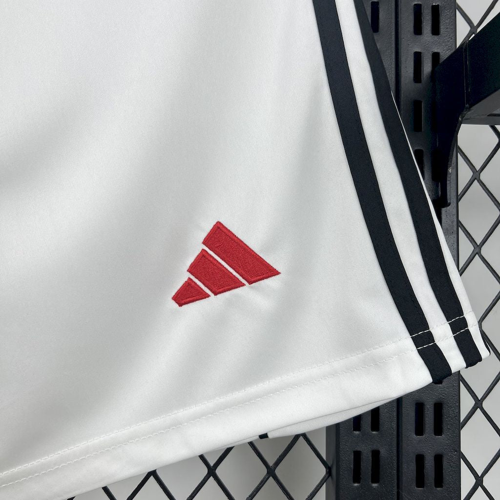 Manchester United Shorts 25/26 Home White Football Kit product image 5