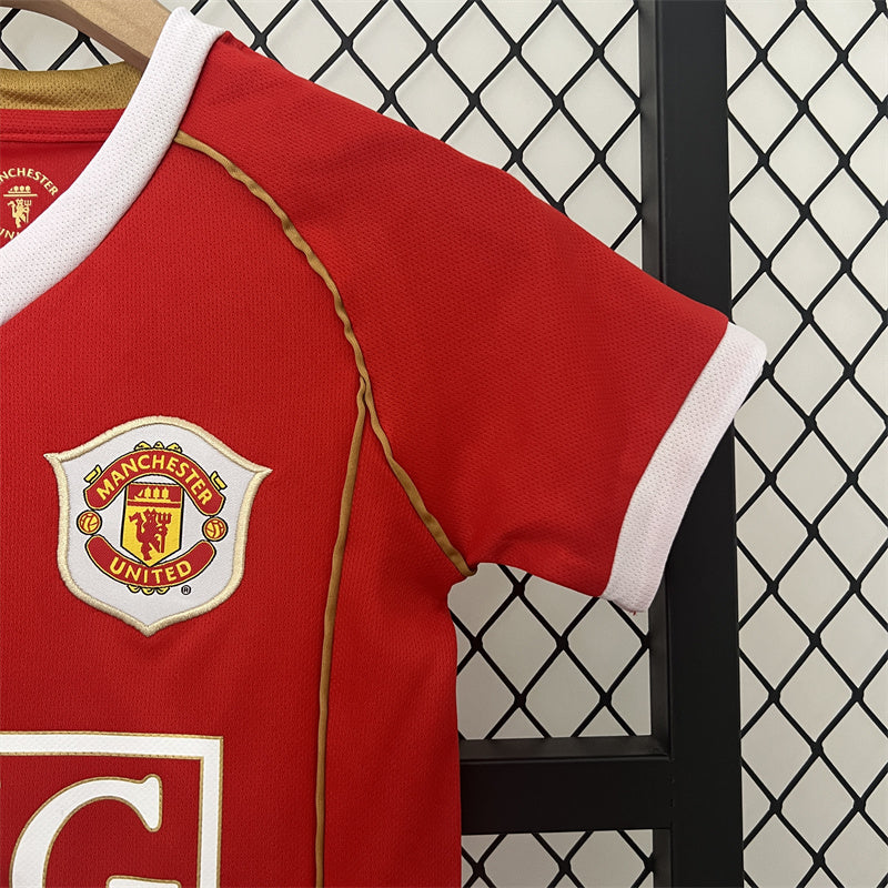Retro Kids Manchester United Home Jersey 06/07 product image 3