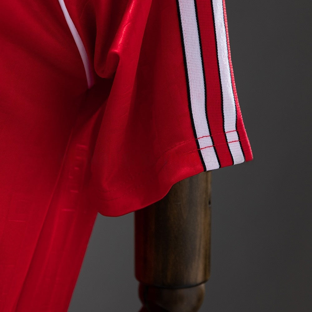 Manchester United Jersey 1998-00 Home Retro Kit product image 3