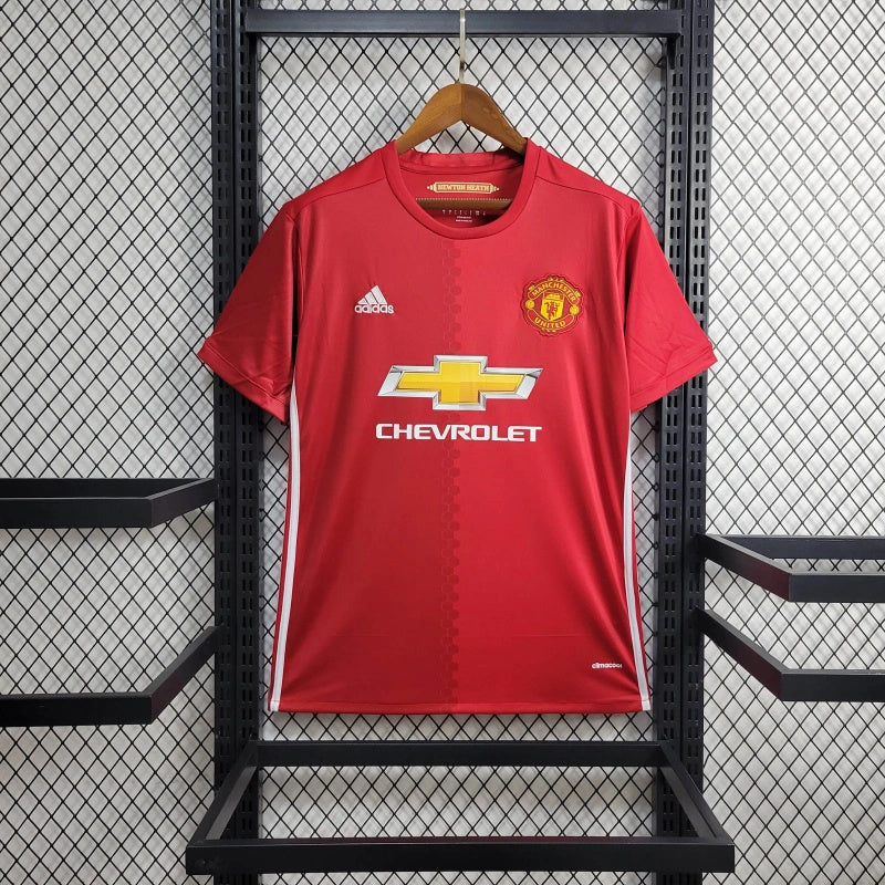 Retro Manchester United Home Kit 16/17 Football Jersey product image 1