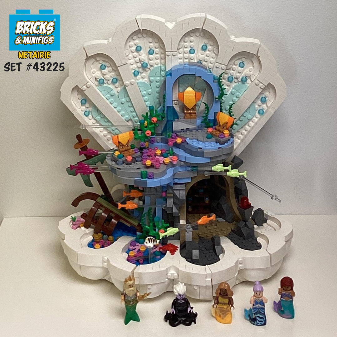 43225 The Little Mermaid Royal Clamshell (U) product image 1, provided for visual reference and product detail review