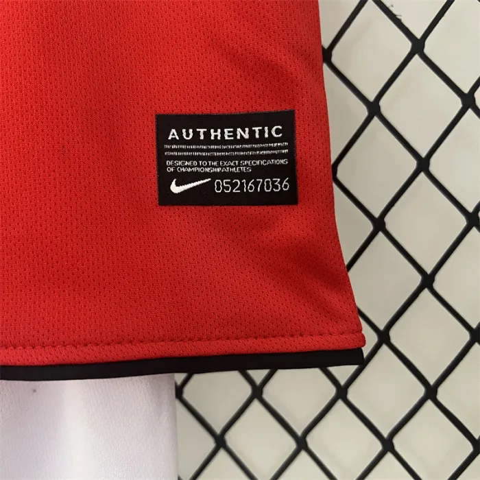 Retro Kids Manchester United Home Jersey 10/11 product image 7