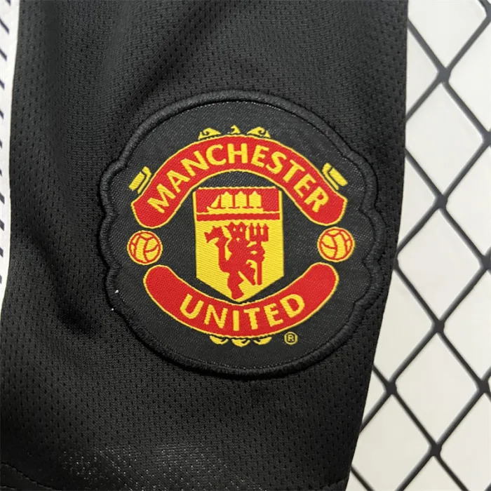 Retro Kids Manchester United Away Jersey 10/11 product image 9