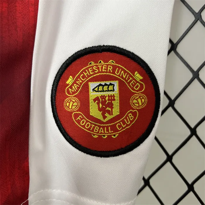 Retro Kids Manchester United Home Jersey 96/97 product image 6