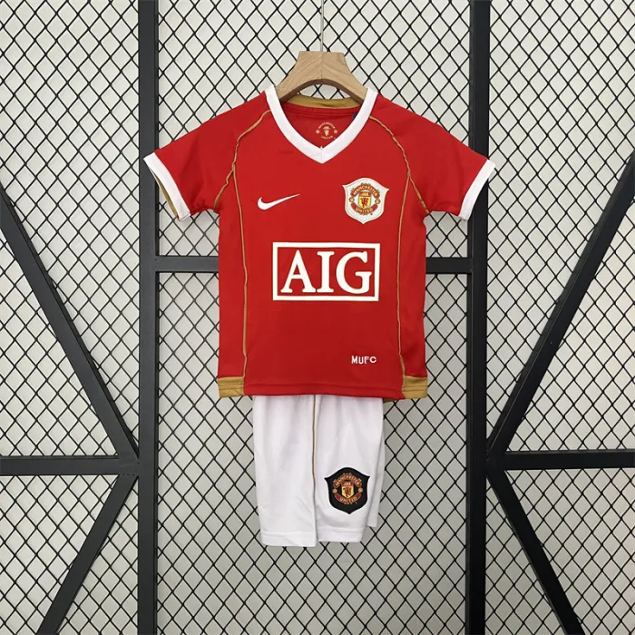 Retro Kids Manchester United Home Jersey 06/07 product image 1