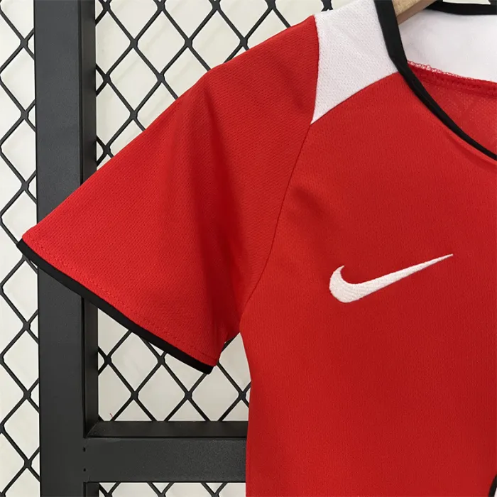 Retro Kids Manchester United Home Jersey 05/06 product image 3