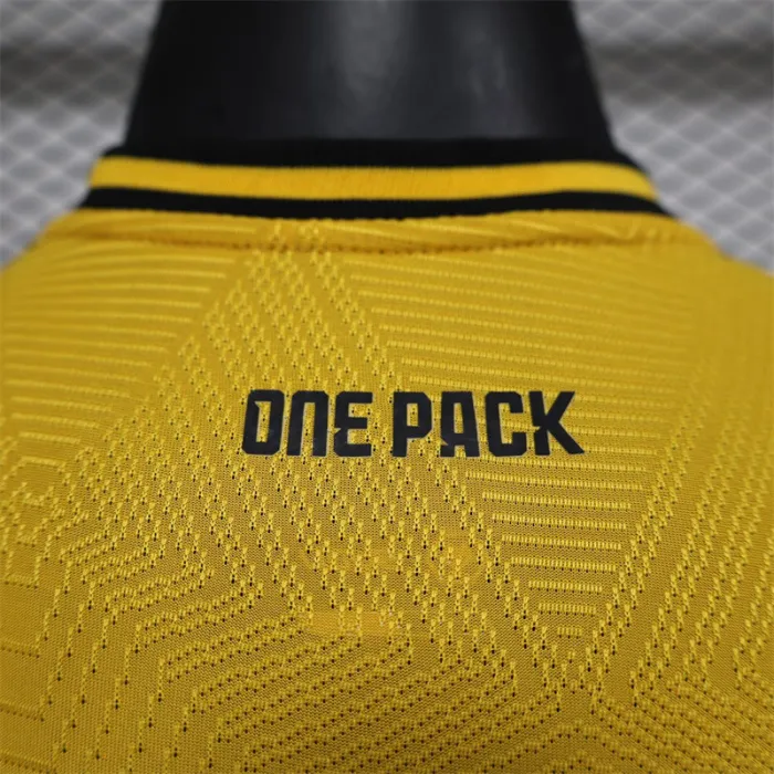 Player Version Wolves Home Jersey 24/25 Football Kit product image 9