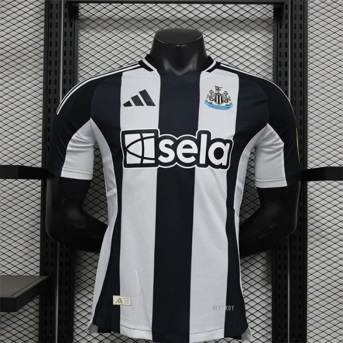 Player Version Newcastle United Home Kit 24/25 Football product image 1