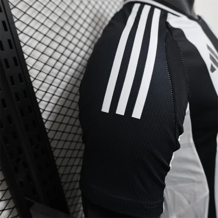 Player Version Newcastle United Home Kit 24/25 Football product image 6