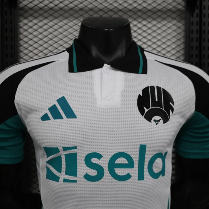 Player Version Newcastle United Third Kit 24/25 Football product image 2