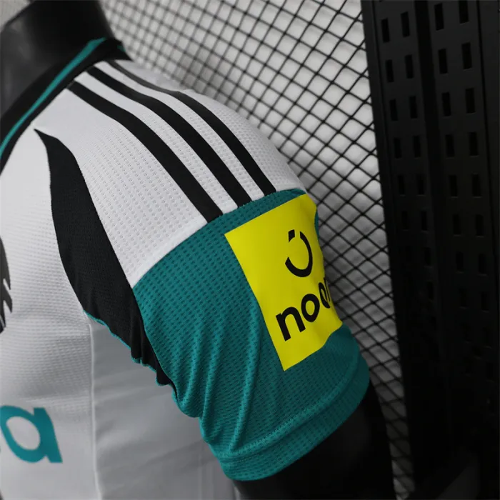 Player Version Newcastle United Third Kit 24/25 Football product image 5