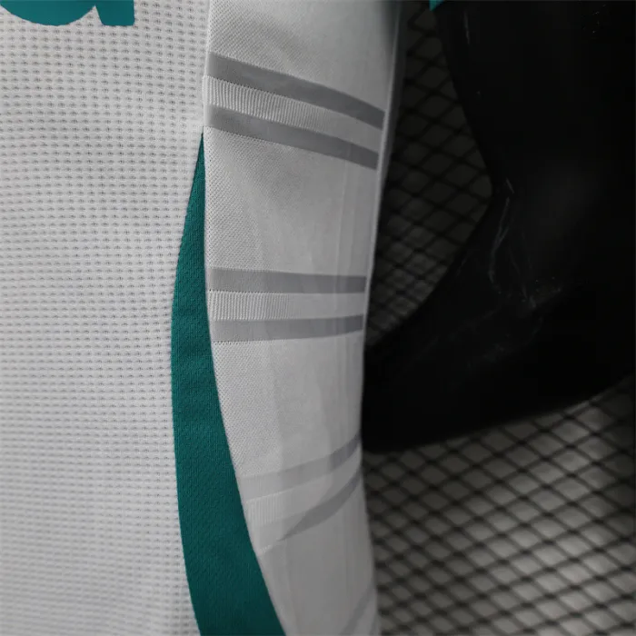 Player Version Newcastle United Third Kit 24/25 Football product image 7