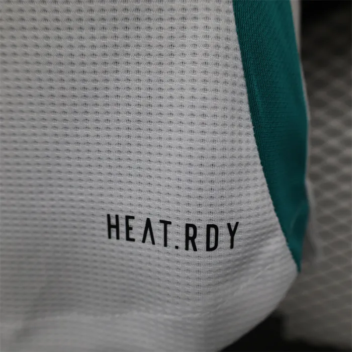 Player Version Newcastle United Third Kit 24/25 Football product image 8