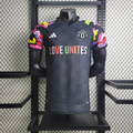 Player Manchester United Training Kit 24/25 Football Jersey product image 1