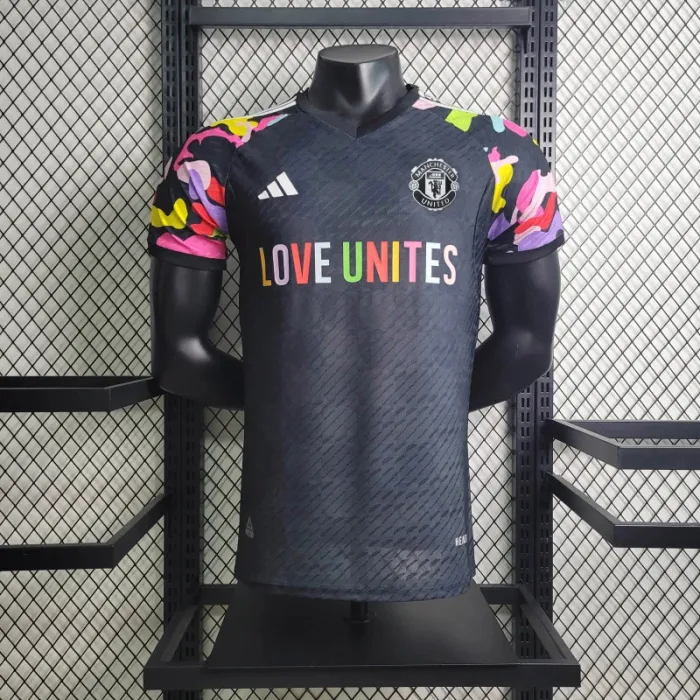 Player Manchester United Training Kit 24/25 Football Jersey product image 1