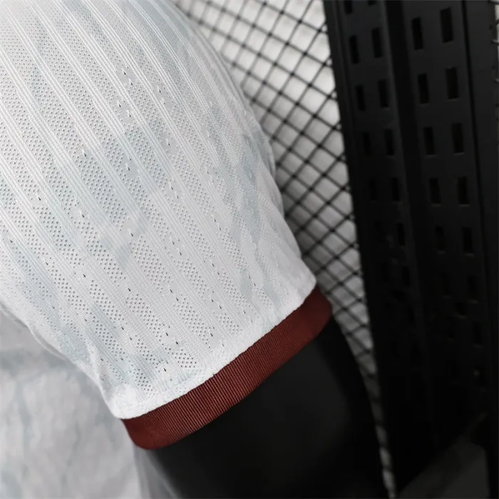 Player Version Liverpool Special Kit 24/25 Football Jersey product image 5