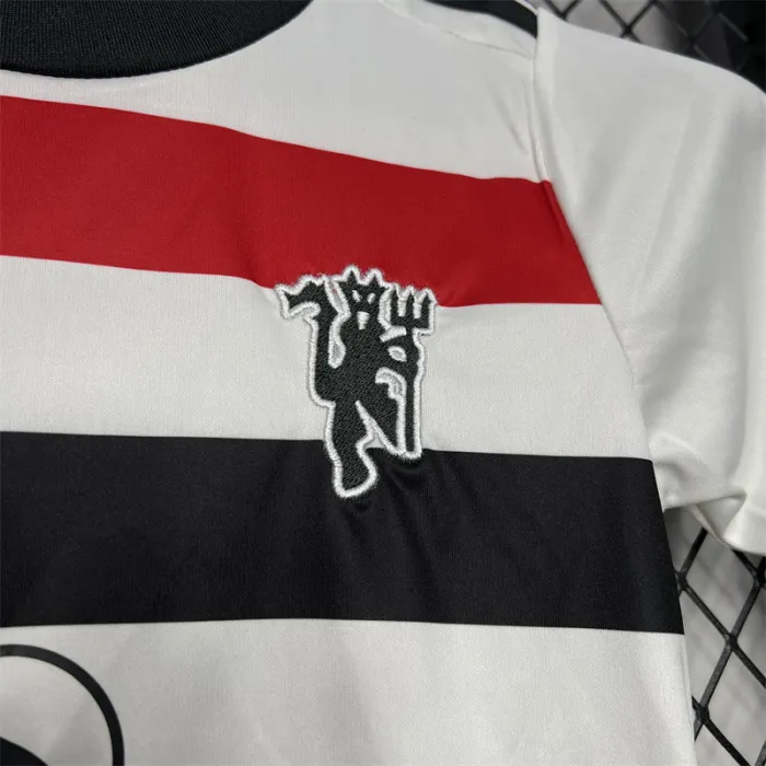Kids Manchester united Third Jersey 24/25 Football Kit product image 2