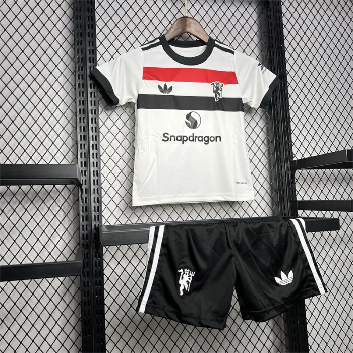 Kids Manchester united Third Jersey 24/25 Football Kit product image 5