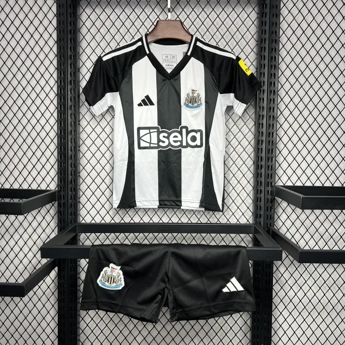 Kids Newcastle United Home Kit 24/25 Football Jersey product image 1