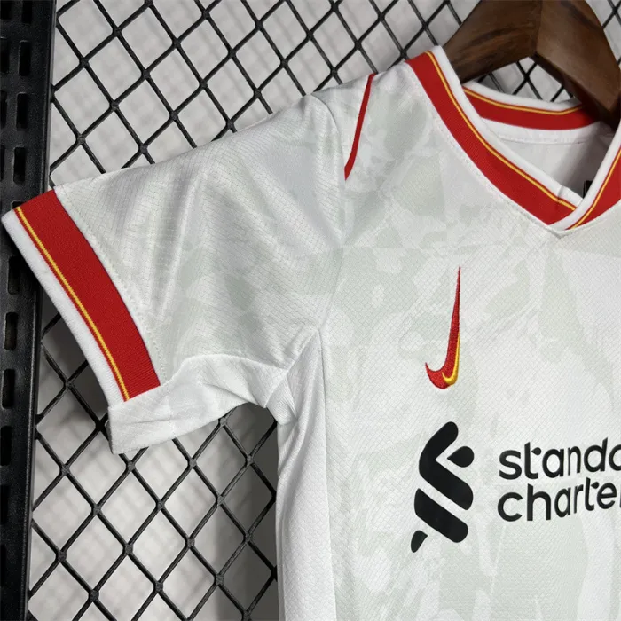 Kids Liverpool Third Jersey 24/25 Football Kit product image 6