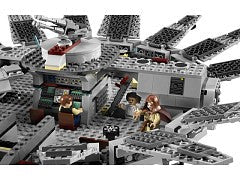 7965 LEGO Millennium Falcon (2011) product image 2, provided for visual reference and product detail review